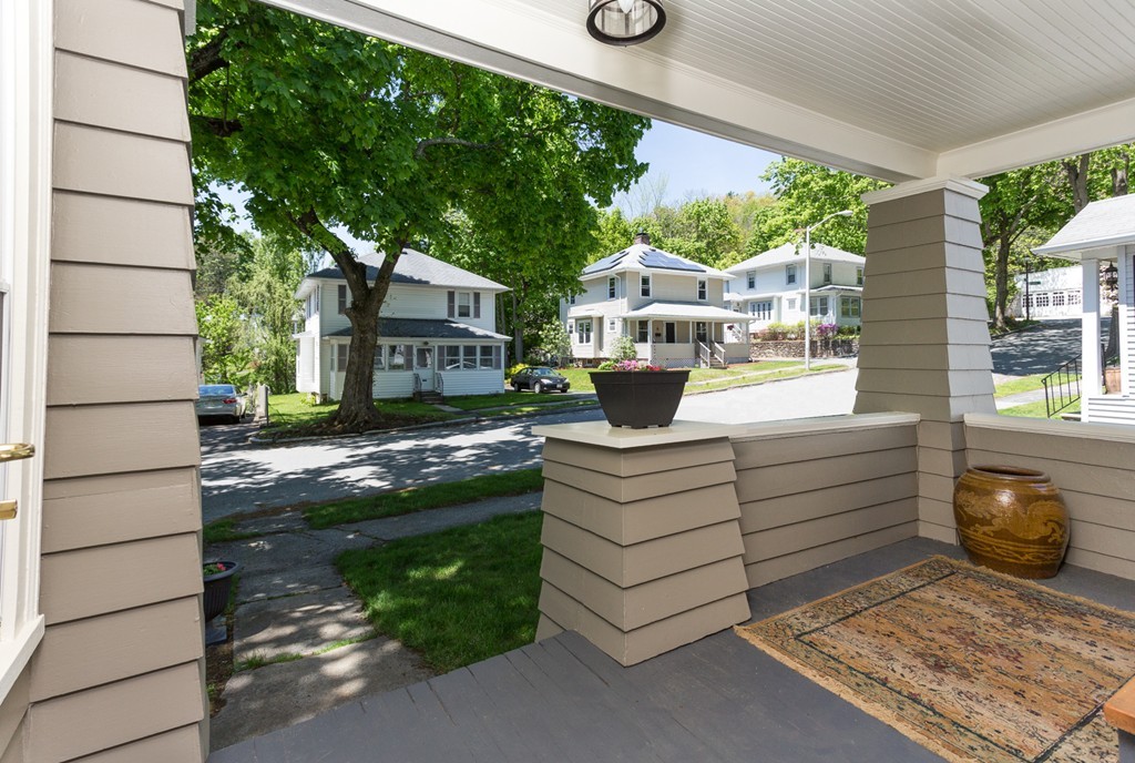 22 Guild Road Worcester, MA 01602 - Photo 2 of 30 Gallery Image 2
