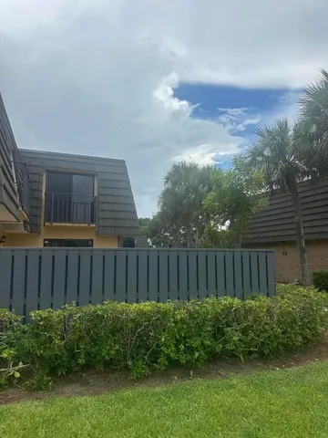 $2,100 | 1014 10th Way, West Palm Beach, FL 33407