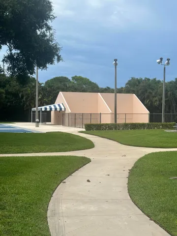 $2,100 | 1014 10th Way, West Palm Beach, FL 33407