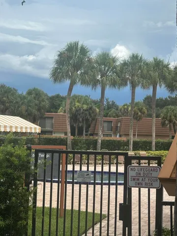 $2,100 | 1014 10th Way, West Palm Beach, FL 33407