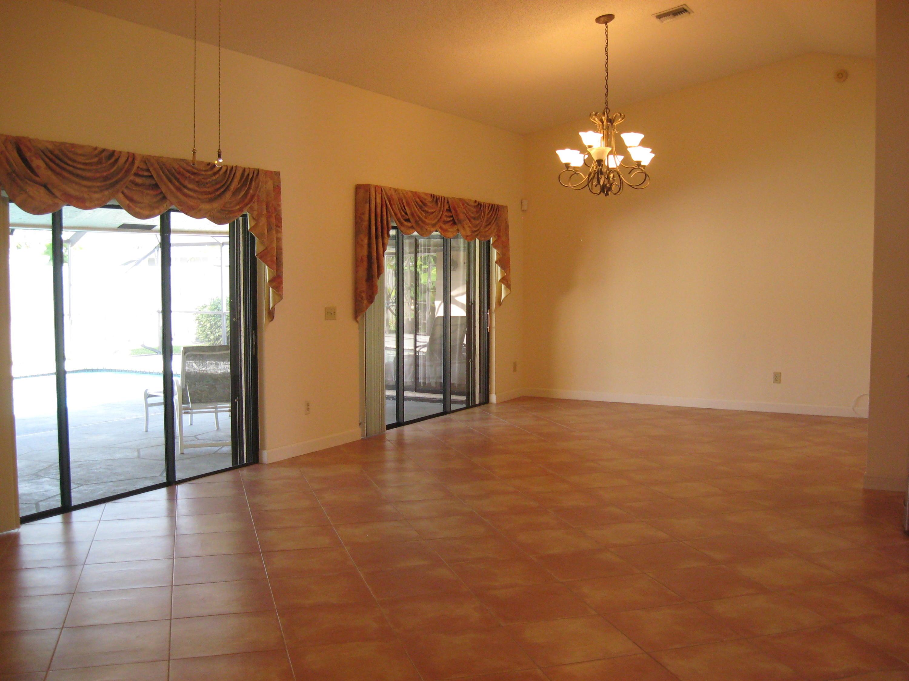 293 Northwest 20th Avenue Boca Raton, FL 33486 - Photo 16 of 31 Living