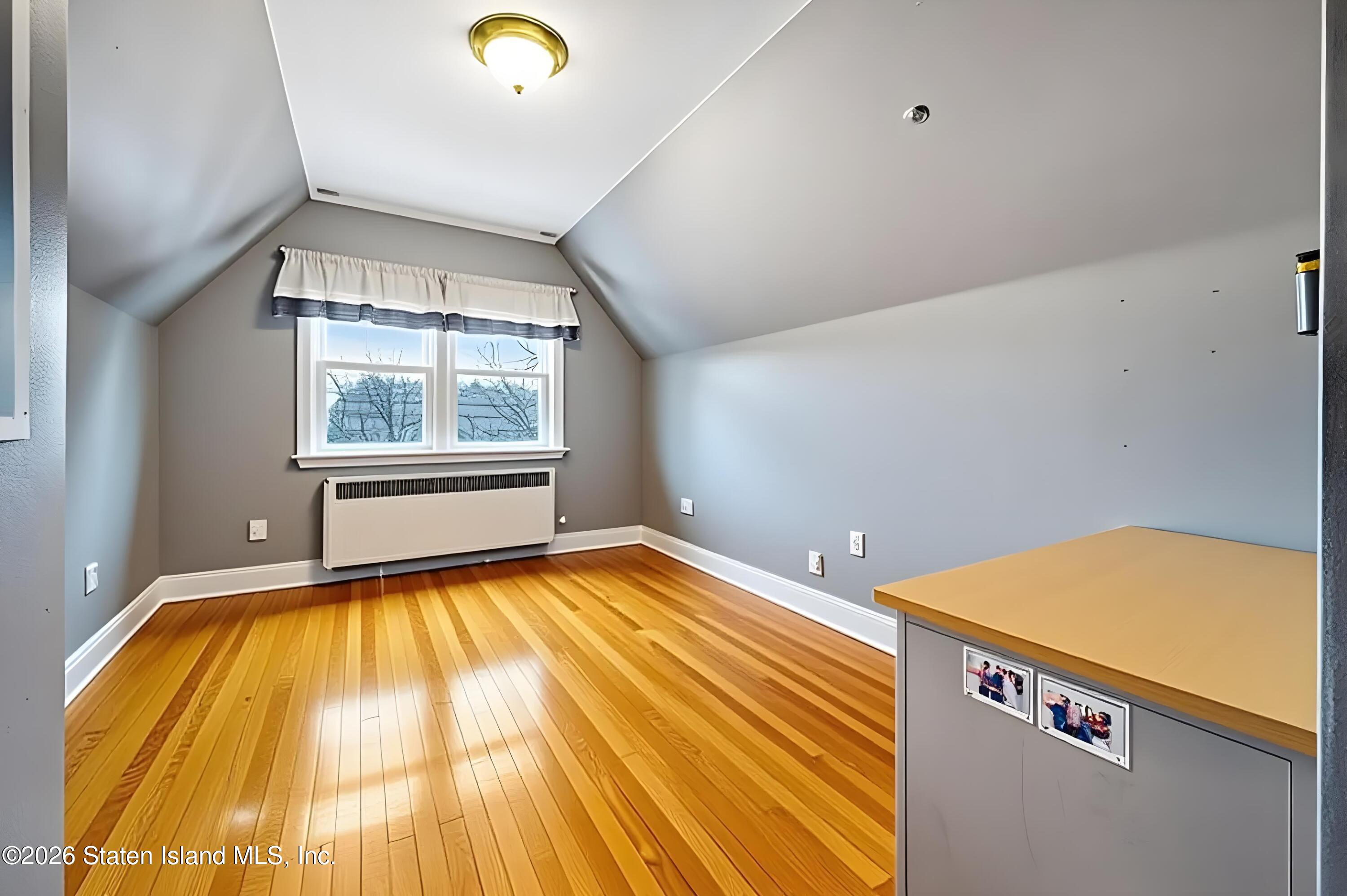 34 Holsman Road Staten Island, NY 10301 - Photo 21 of 33 34 Holsman Rd 20