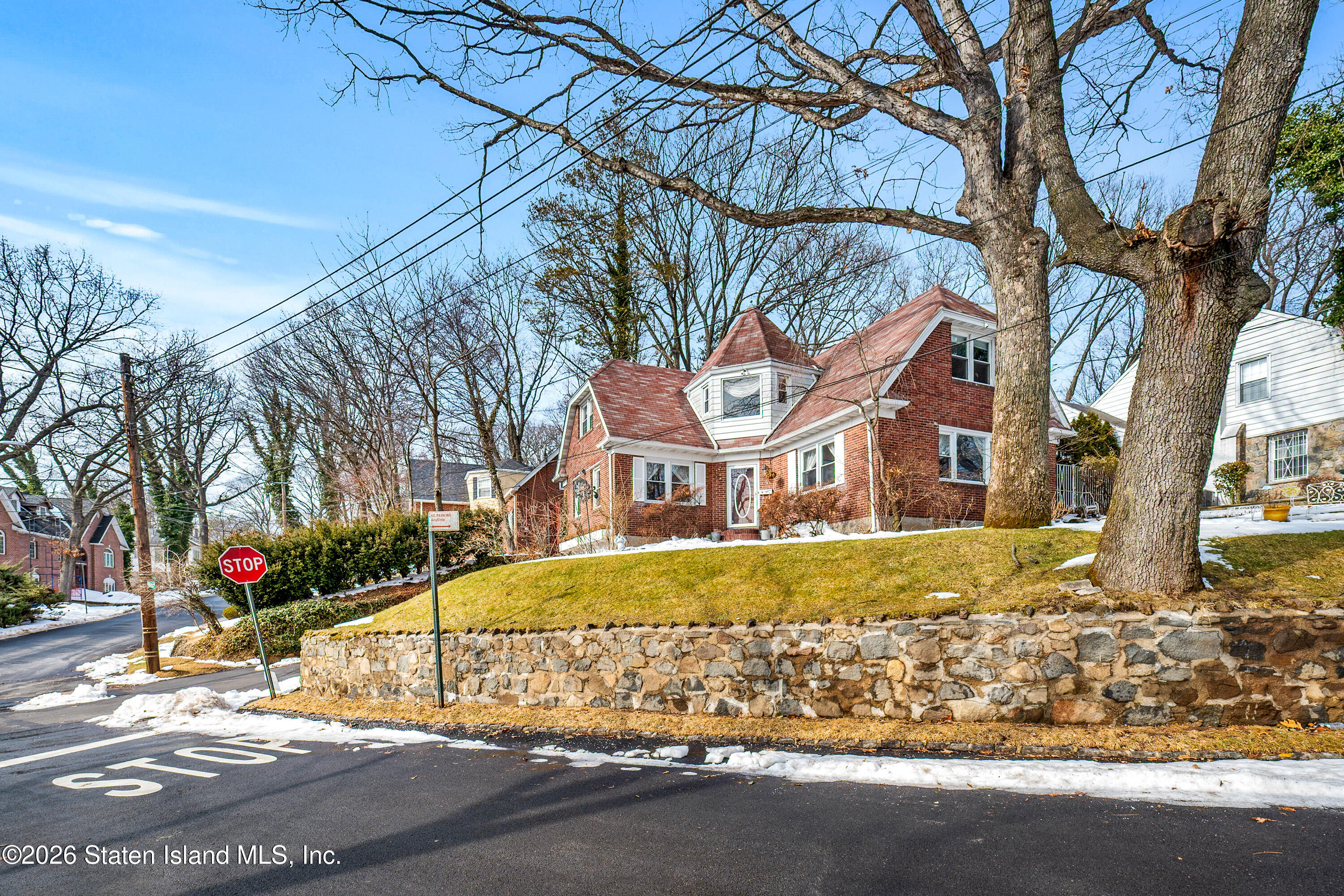 34 Holsman Road Staten Island, NY 10301 - Photo 3 of 33 34 Holsman Rd 2