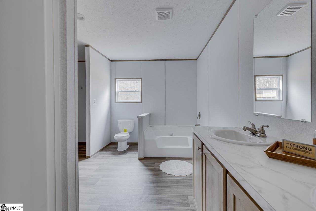 844 Black Snake Road Easley, SC 29640 - Photo 15 of 19