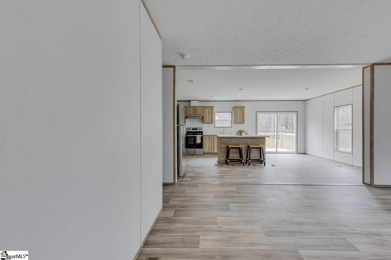 844 Black Snake Road Easley, SC 29640 - Photo 3 of 19