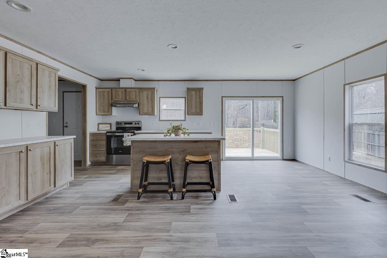 844 Black Snake Road Easley, SC 29640 - Photo 7 of 19