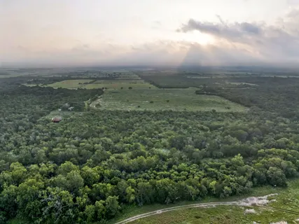 $1,795,000 | 9611 Wilke Road, Kingsbury, TX 78638