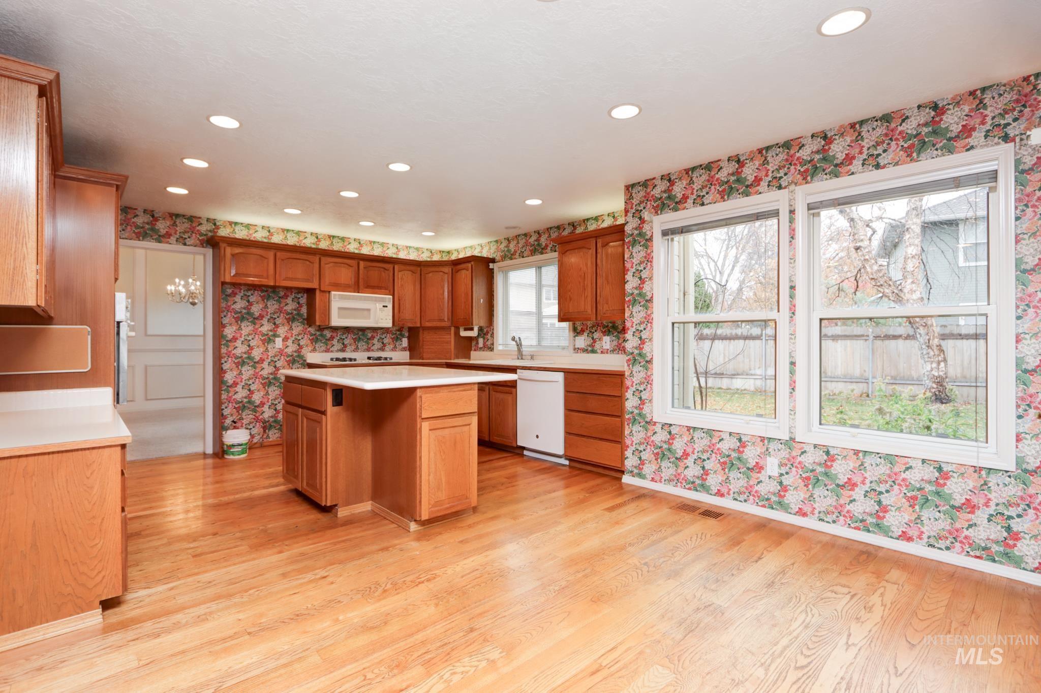 8037 West Innsbrook Court Boise, ID 83704 - Photo 17 of 42