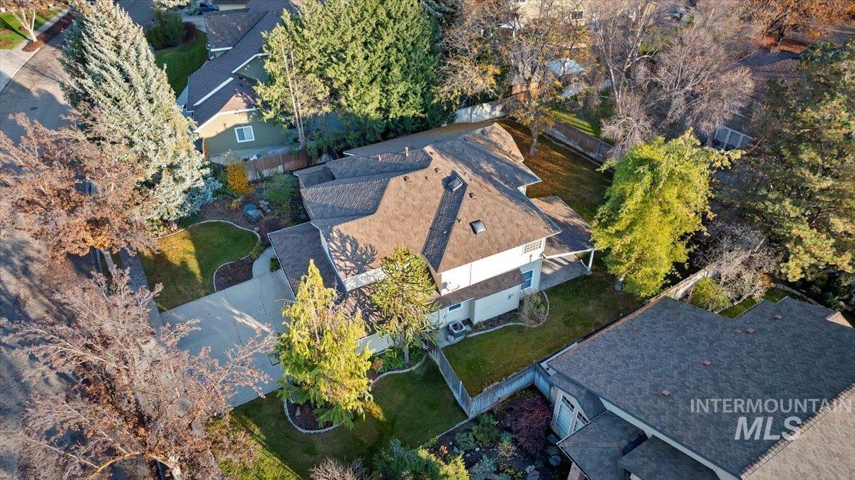 8037 West Innsbrook Court Boise, ID 83704 - Photo 2 of 42