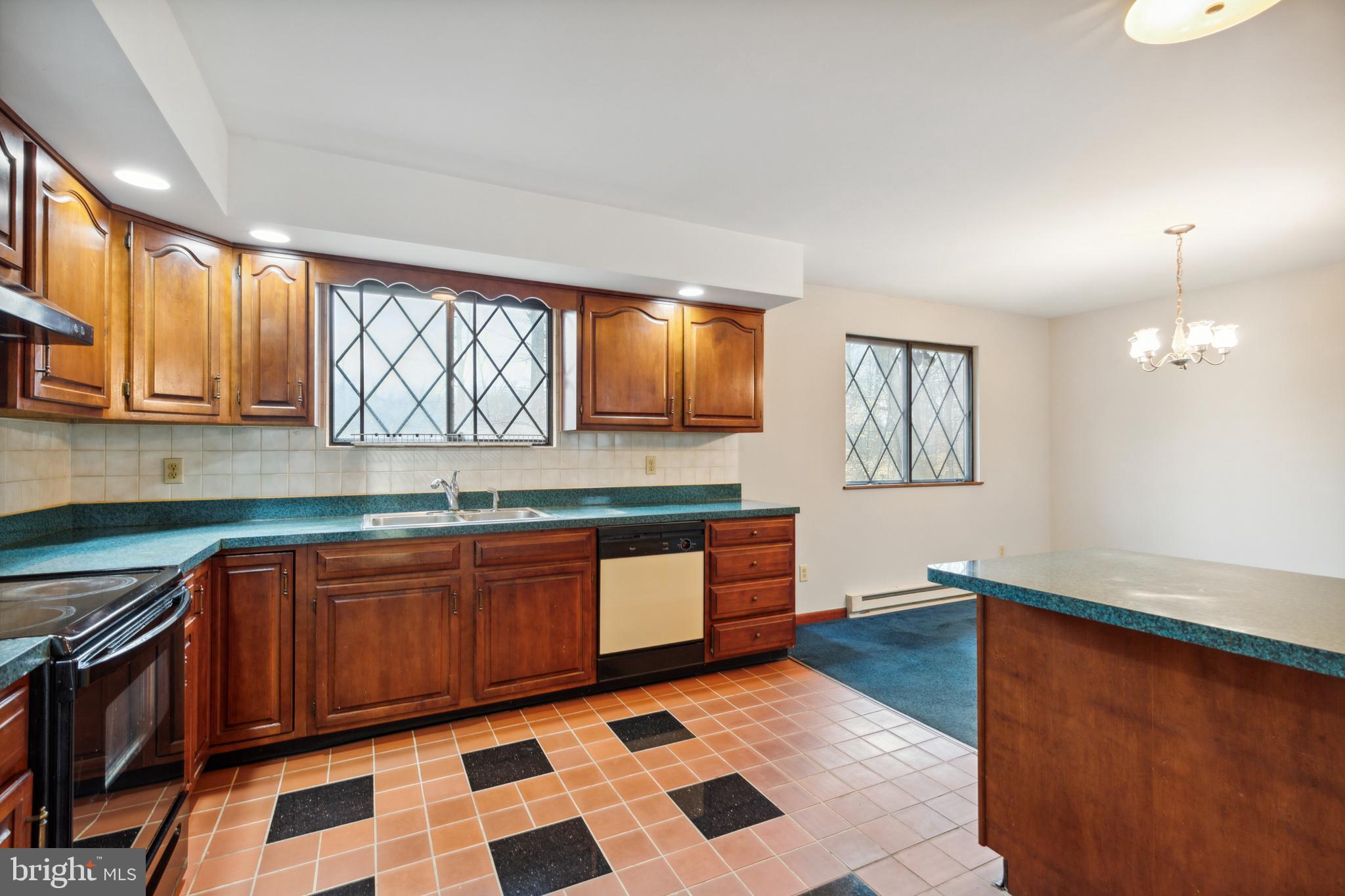 1750 Canary Road Quakertown, PA 18951 - Photo 7 of 16 Gallery Image 7