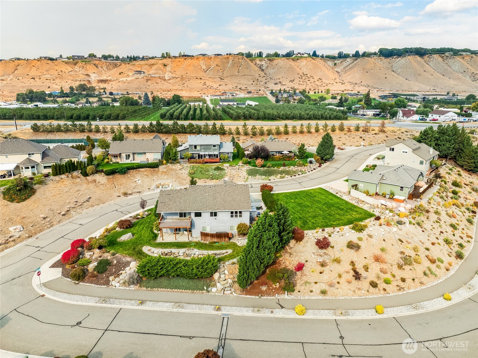 2840 Akamai Way East Wenatchee, WA 98802 - Photo 39 of 39 a view of a lake with a lake
