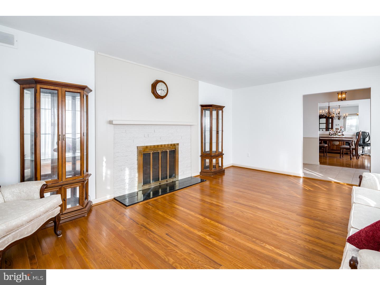 829 Hilltop Road Cinnaminson, NJ 08077 - Photo 4 of 25 Gallery Image 4