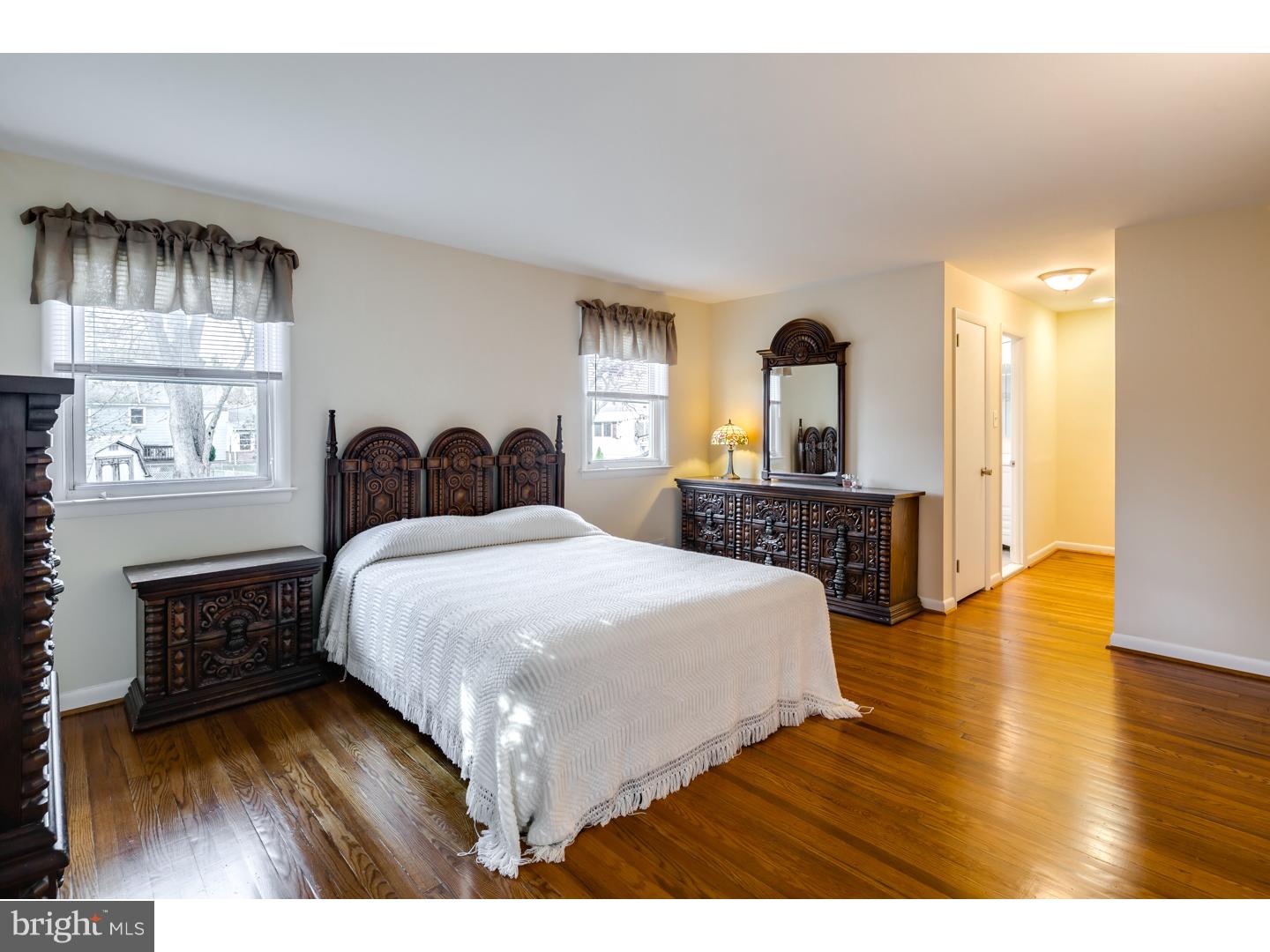 829 Hilltop Road Cinnaminson, NJ 08077 - Photo 8 of 25 Gallery Image 8