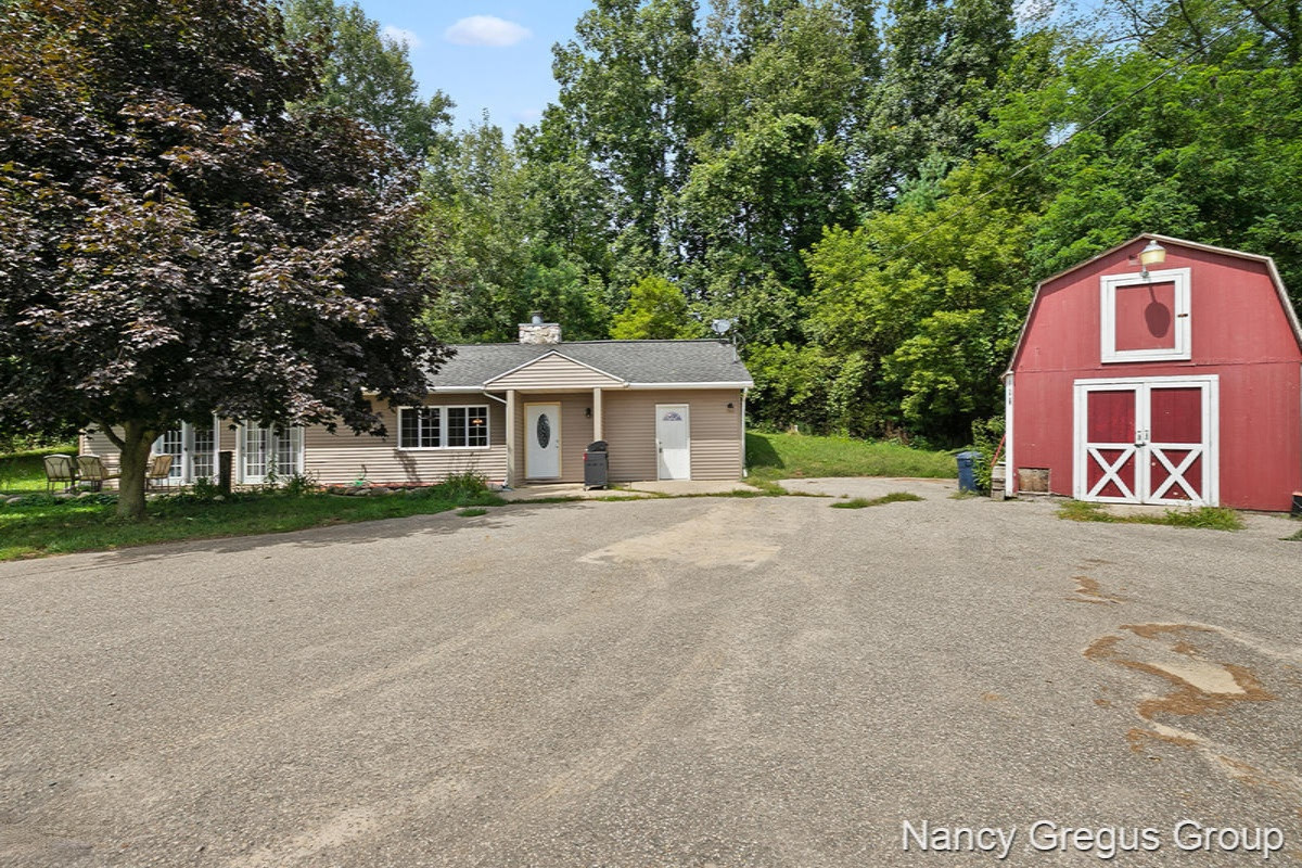 4350 Buehler Road Hastings, MI 49058 - Photo 2 of 20 IMG_1002