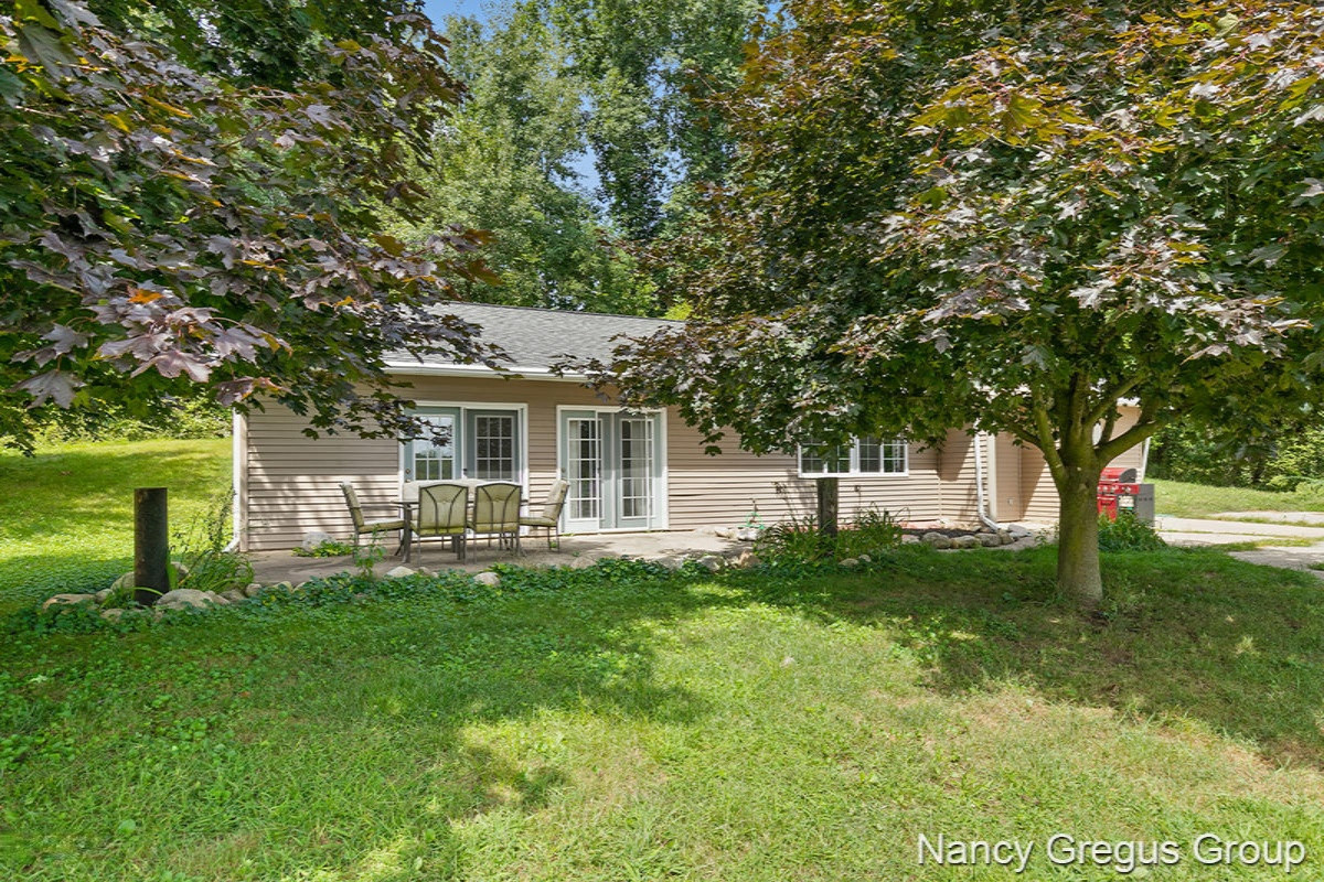 4350 Buehler Road Hastings, MI 49058 - Photo 3 of 20 IMG_1017