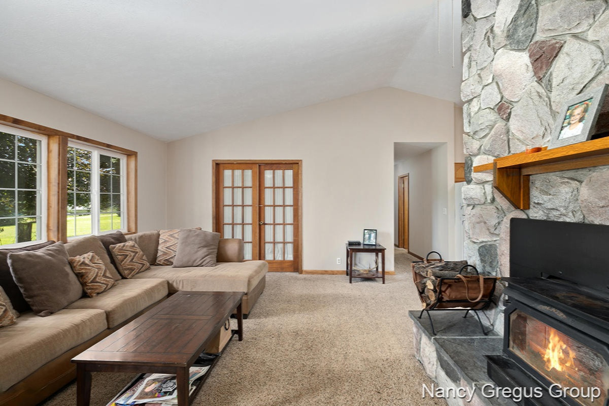 4350 Buehler Road Hastings, MI 49058 - Photo 7 of 20 IMG_1004