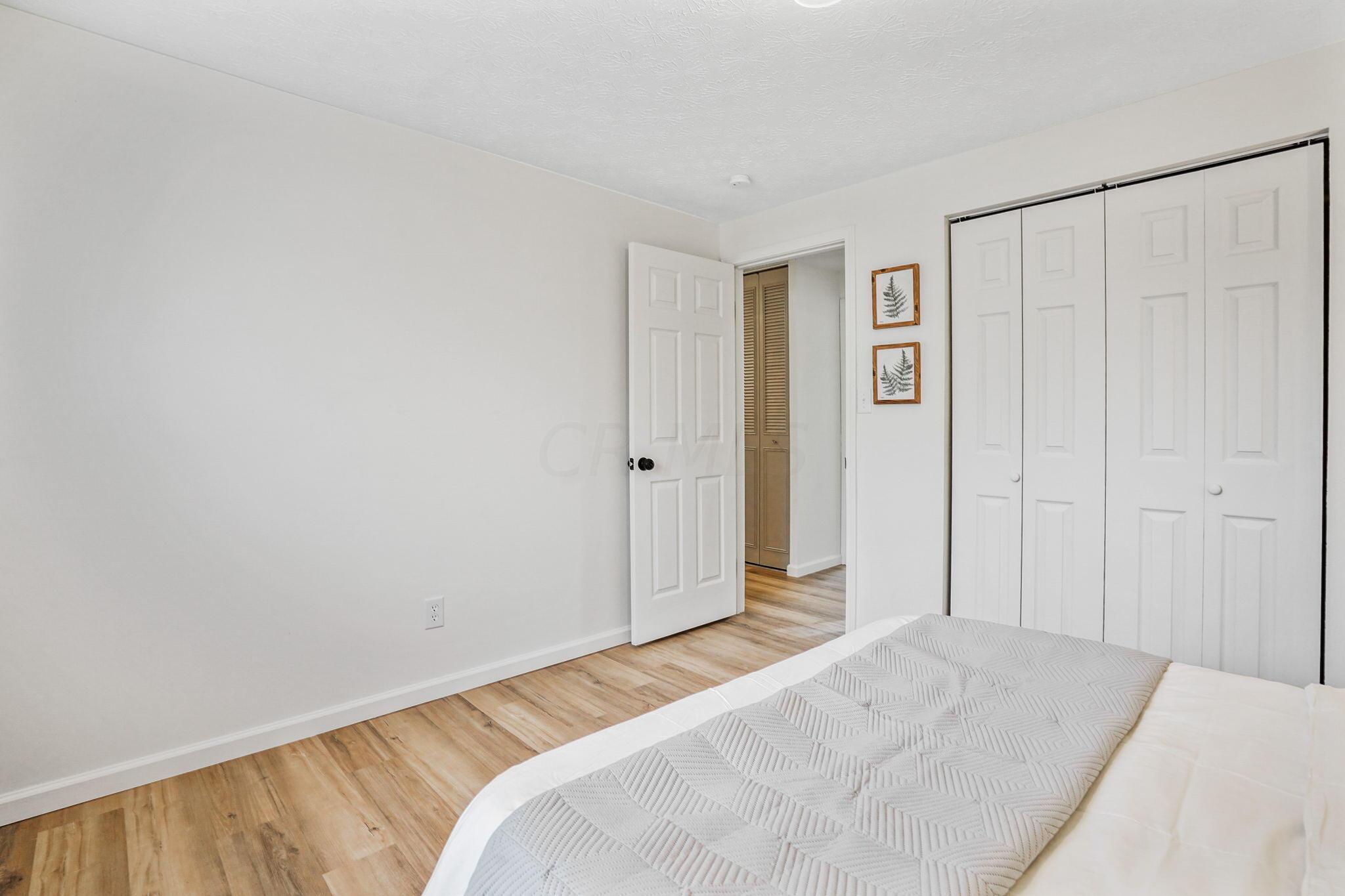 2981 Whitlow Road Columbus, OH 43232 - Photo 24 of 33 Large Closet