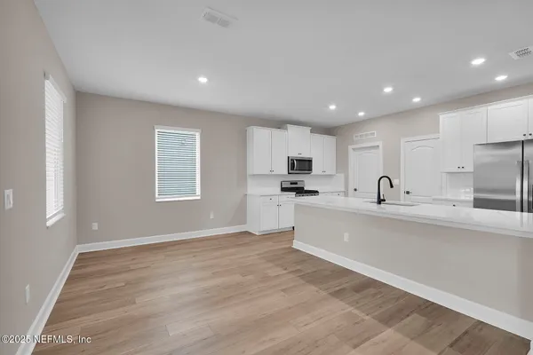 $494,900 | 3978 Gareys Ferry Way, Middleburg, FL 32068