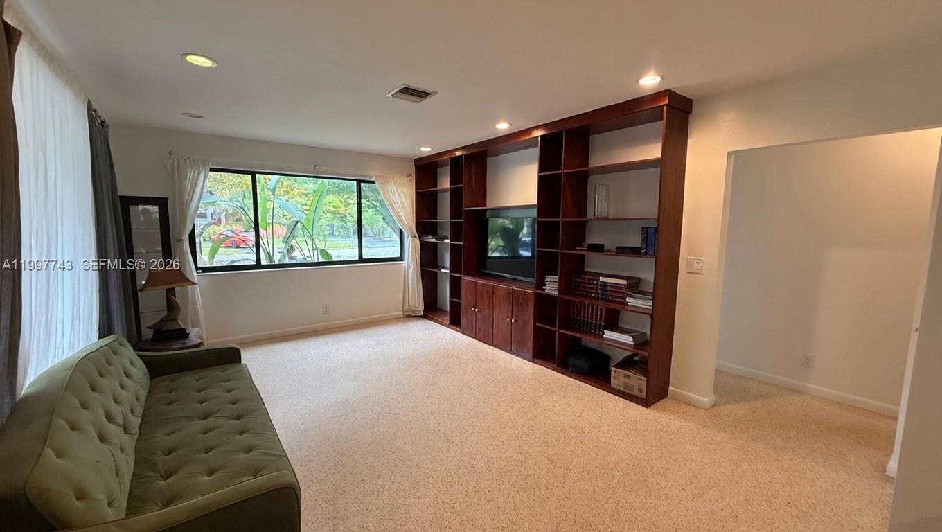 7830 Southwest 99th Street Miami, FL 33156 - Photo 5 of 19