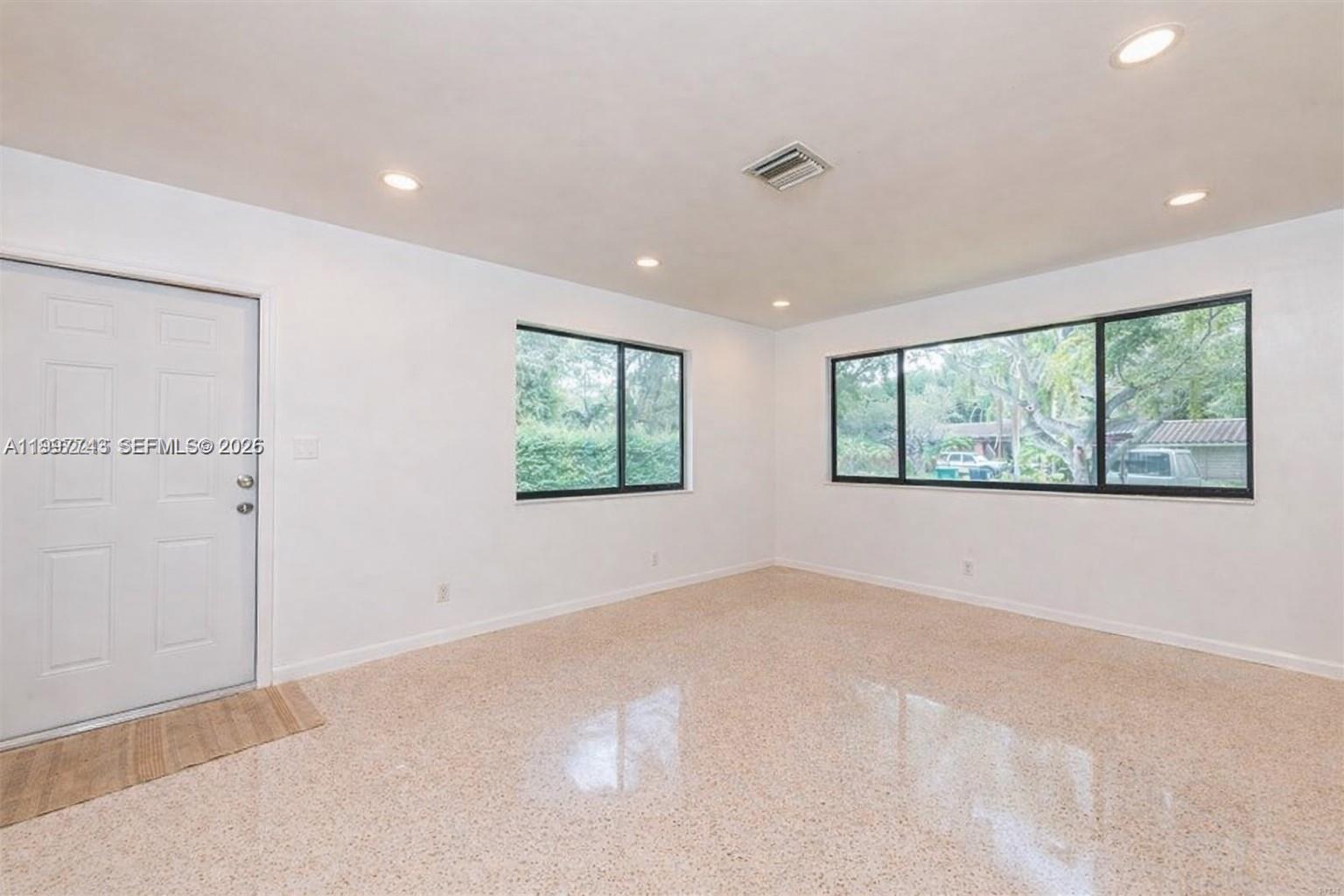 7830 Southwest 99th Street Miami, FL 33156 - Photo 7 of 19