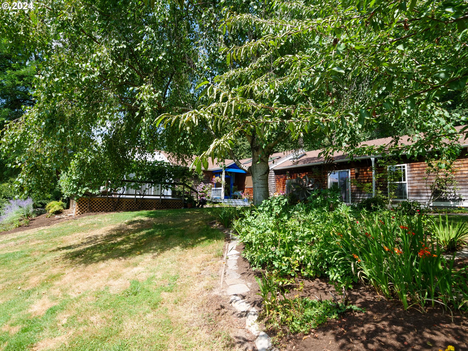 8707 Southwest Leahy Road Portland, OR 97225 - Photo 3 of 8 Gallery Image 3