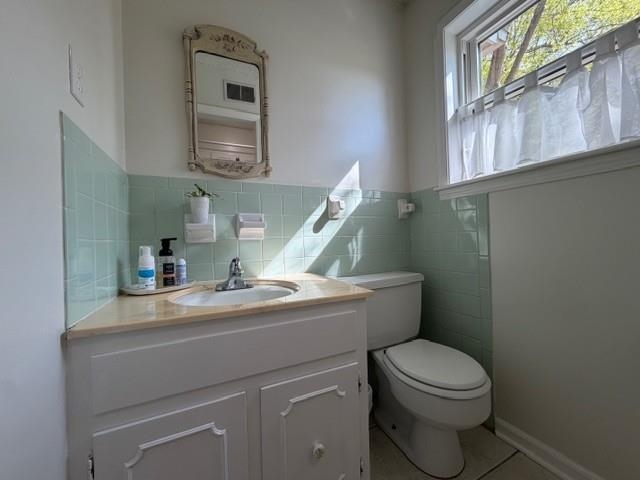 11075 Highway 57 Moscow, TN 38057 - Photo 28 of 39 a bathroom with a sink a toilet and a window