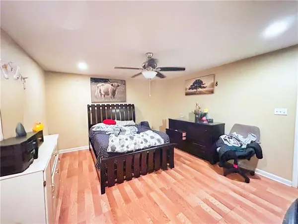 $229,000 | 584 Holmes Boulevard, Gretna, LA 70056