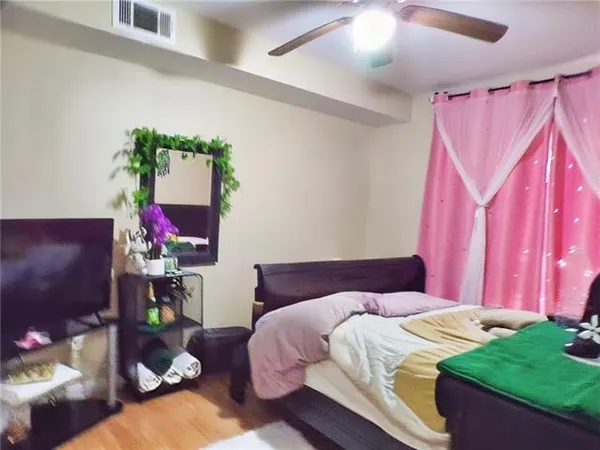 $229,000 | 584 Holmes Boulevard, Gretna, LA 70056