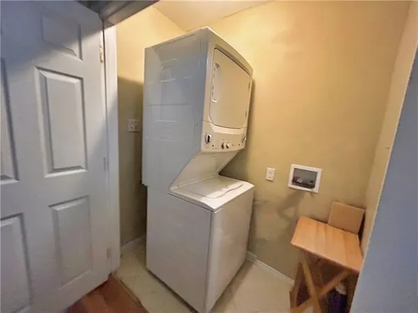 $229,000 | 584 Holmes Boulevard, Gretna, LA 70056