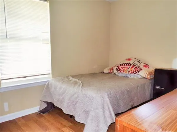 $229,000 | 584 Holmes Boulevard, Gretna, LA 70056