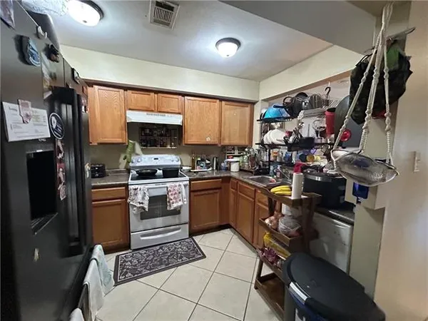 $229,000 | 584 Holmes Boulevard, Gretna, LA 70056