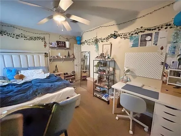 $229,000 | 584 Holmes Boulevard, Gretna, LA 70056