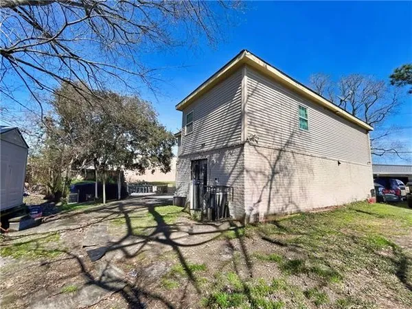 $229,000 | 584 Holmes Boulevard, Gretna, LA 70056