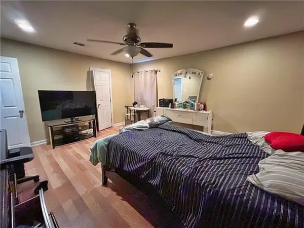 $229,000 | 584 Holmes Boulevard, Gretna, LA 70056