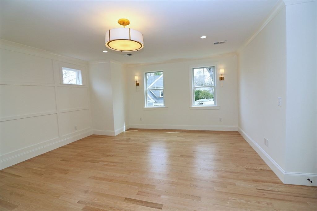 41 Curve Street Needham, MA 02492 - Photo 17 of 28