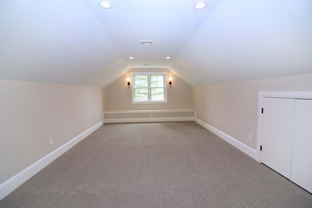 41 Curve Street Needham, MA 02492 - Photo 25 of 28