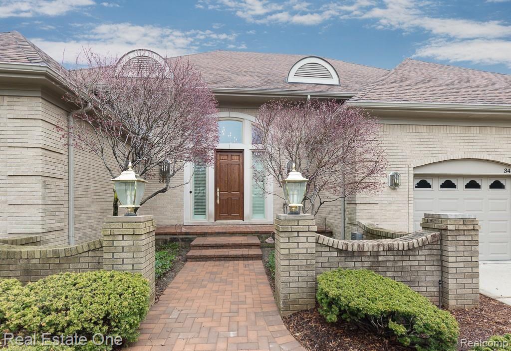 3436 Summit Ridge Drive Rochester Hills, MI 48306 - Photo 5 of 32