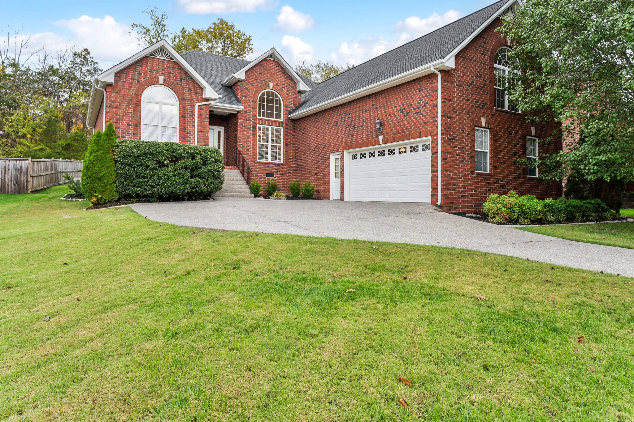 120 Ridgeview Trace Hendersonville, TN 37075 - Photo 1 of 20 Gallery Image 1