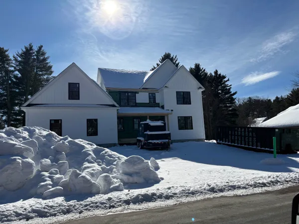 $1,250,000 | 61 Whitford Street, Manchester, NH 03104