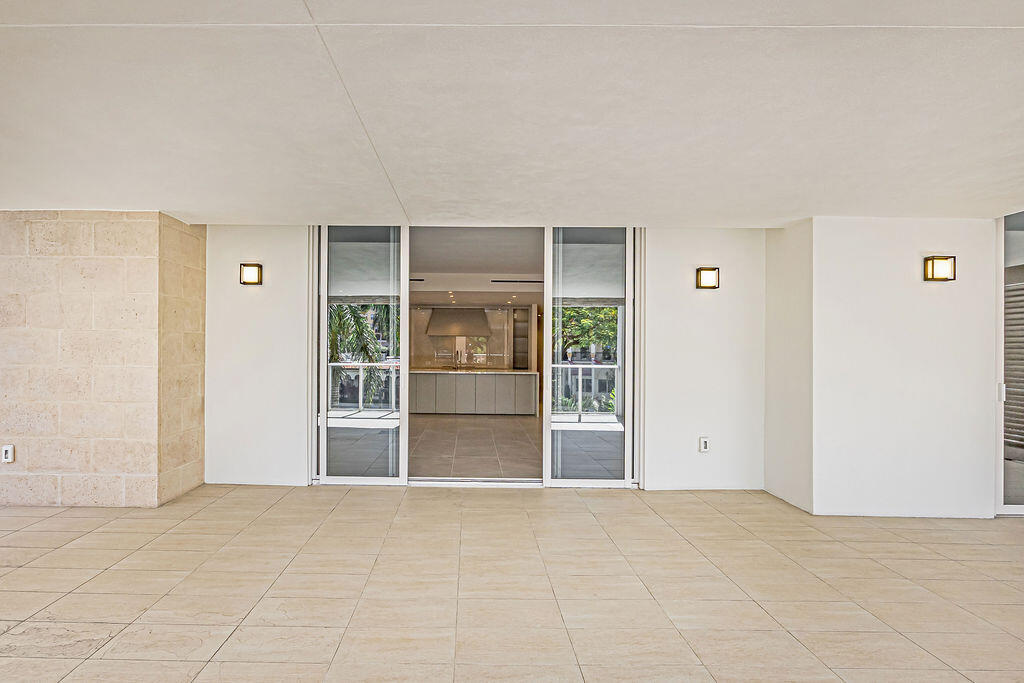 220 Southeast Mizner Boulevard, Unit 204 Boca Raton, FL 33432 - Photo 44 of 86 0038_5309