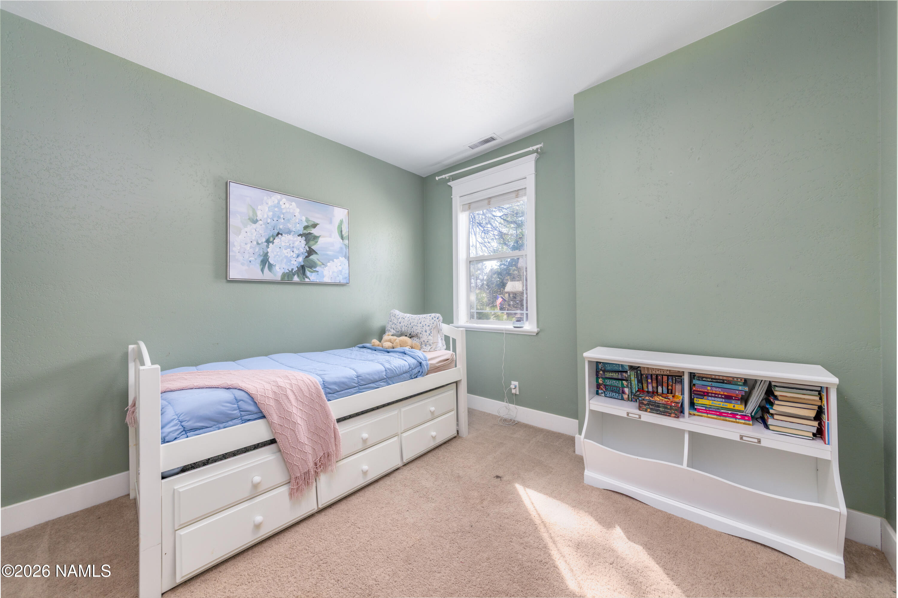 301 West Wulfenite Road Flagstaff, AZ 86005 - Photo 23 of 40 Guest Bedroom B1