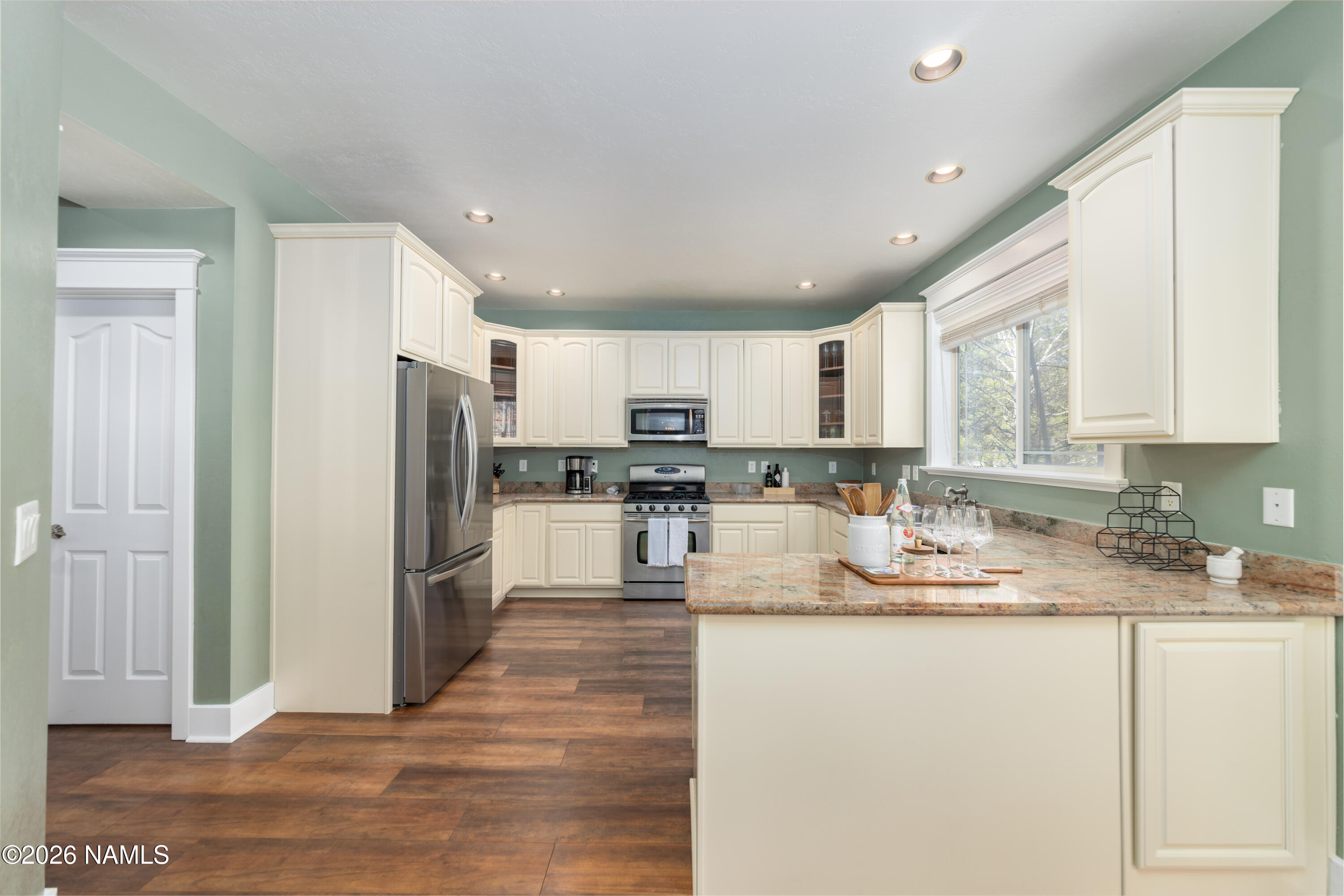 301 West Wulfenite Road Flagstaff, AZ 86005 - Photo 6 of 40 KItchen 1