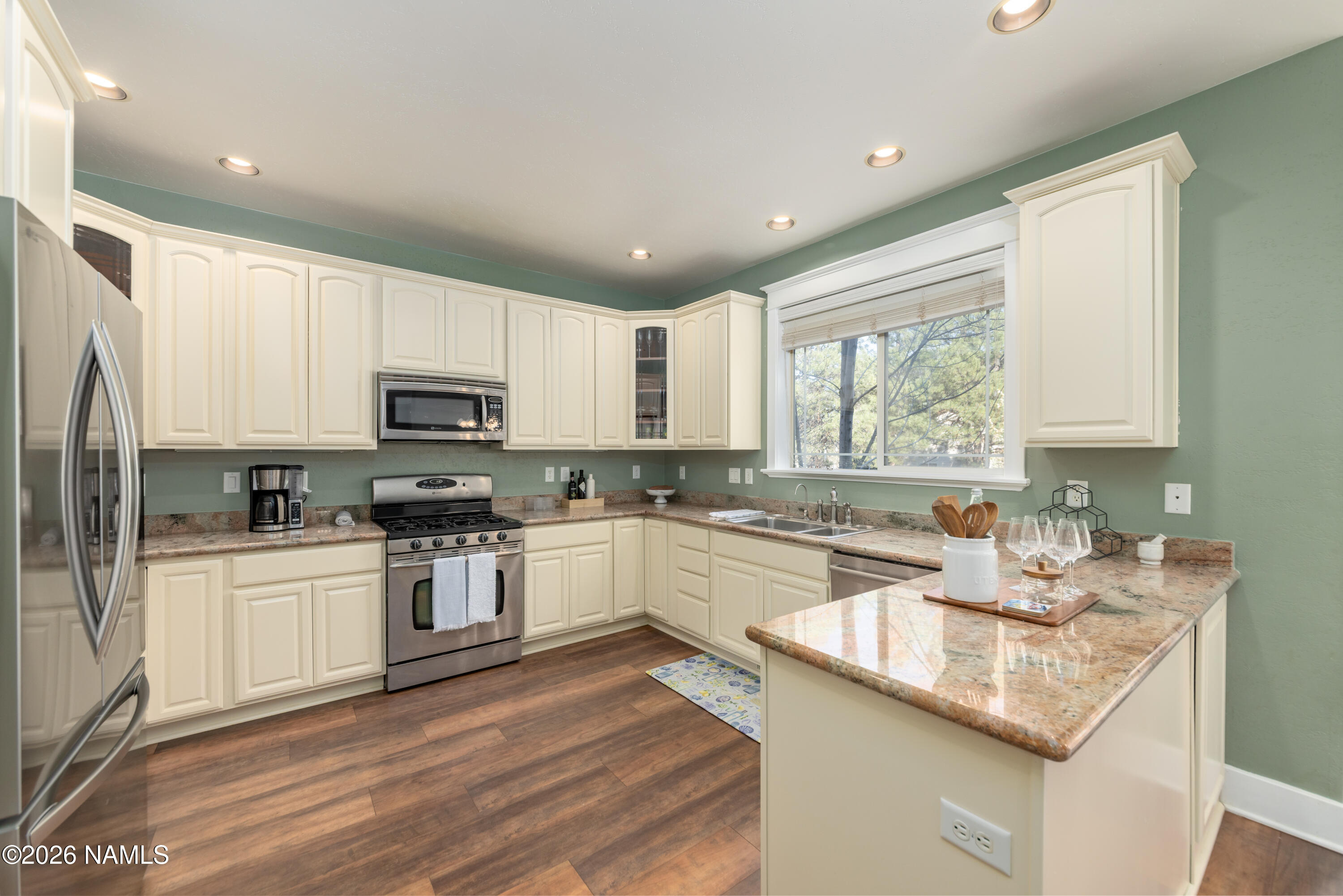301 West Wulfenite Road Flagstaff, AZ 86005 - Photo 7 of 40 Kitchen 2