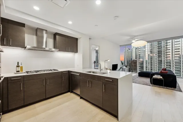 $5,700 | 301 West Avenue, Unit 2604, Austin, TX 78701