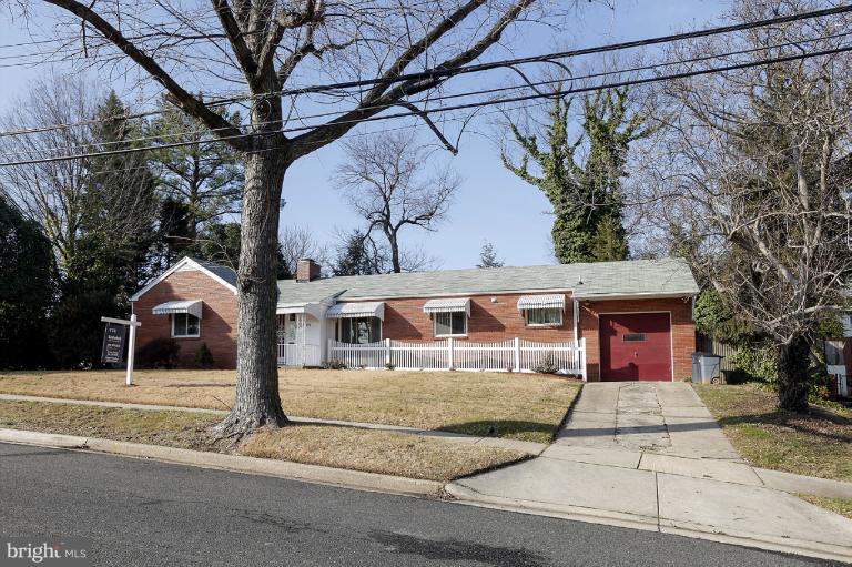 4820 Avondale Road Hyattsville, MD 20782 - Photo 6 of 16 Exterior (Front)