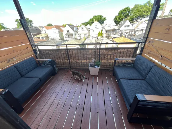 $299,995 | 4012 South Western Avenue, Unit 2, Chicago, IL 60609