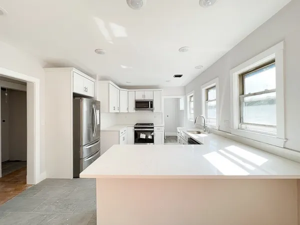 $2,950 | 214 Derby Street, Unit 214, Newton, MA 02465
