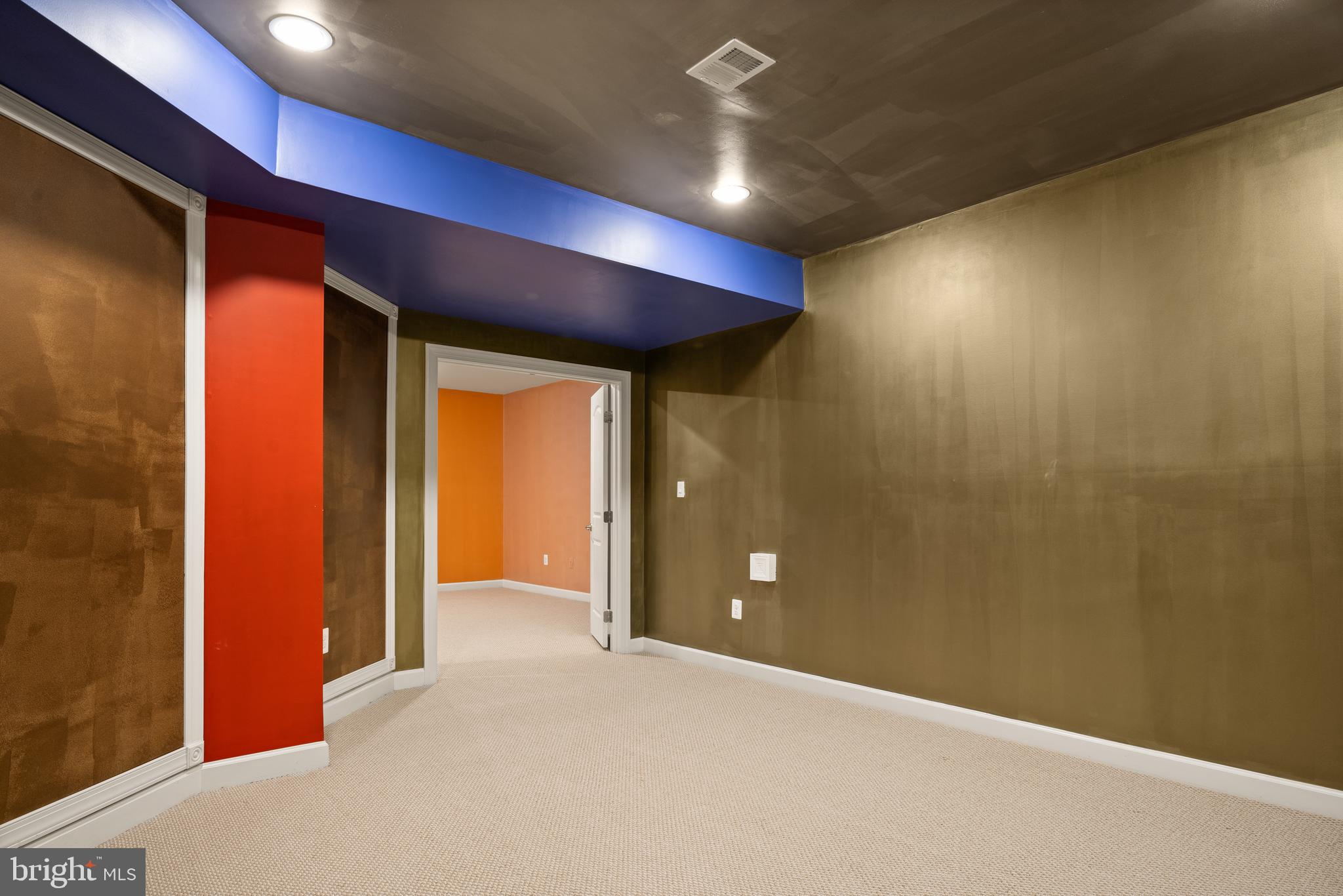 42556 Pine Forest Drive Chantilly, VA 20152 - Photo 15 of 32