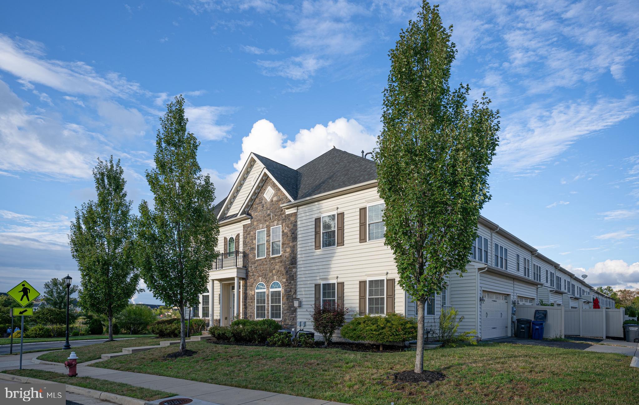 42556 Pine Forest Drive Chantilly, VA 20152 - Photo 2 of 32