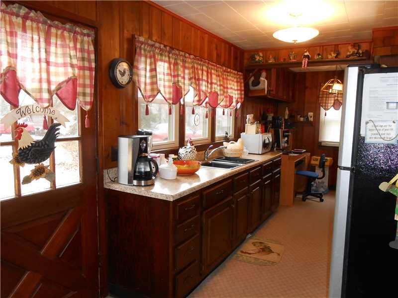 246 Old Hickory Road New Castle, PA 16102 - Photo 10 of 22 Kitchen.